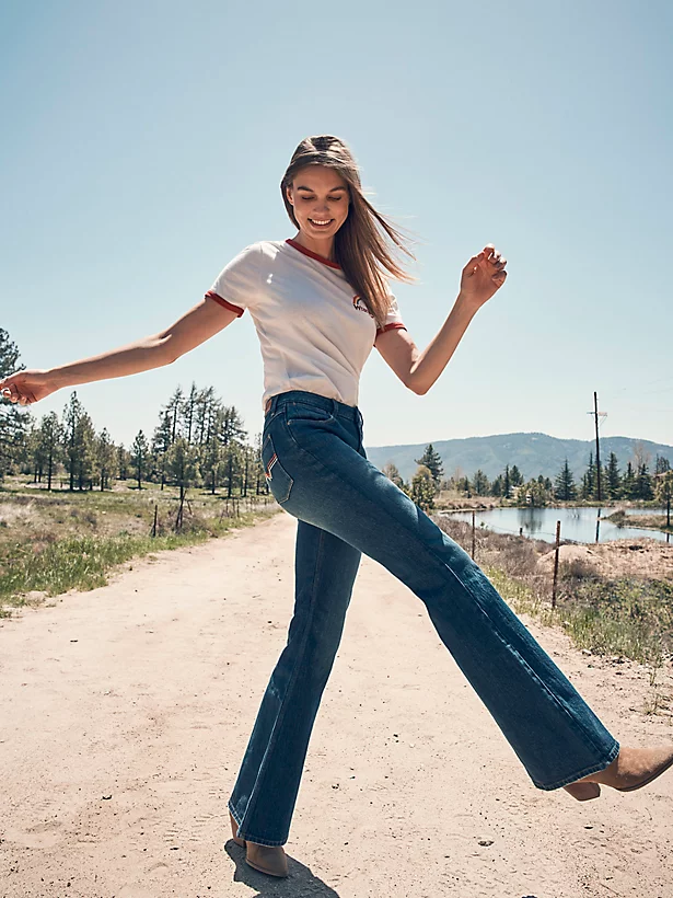 Bell Bottoms: The Perfect Addition to Any Outfit