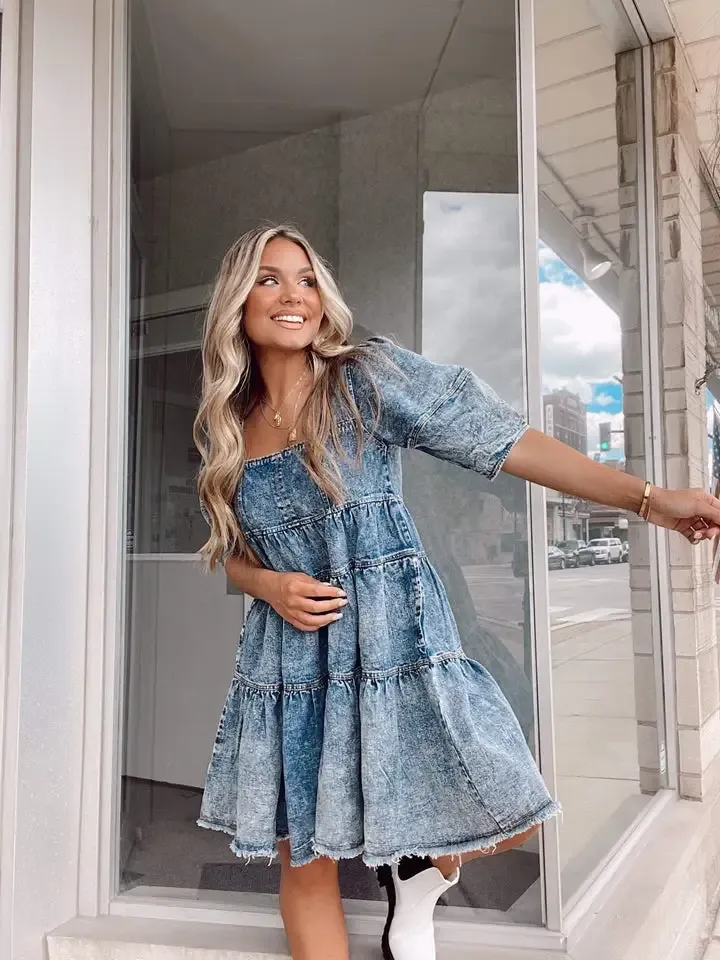 10 Ways to Wear a Denim Dress for Any Occasion
